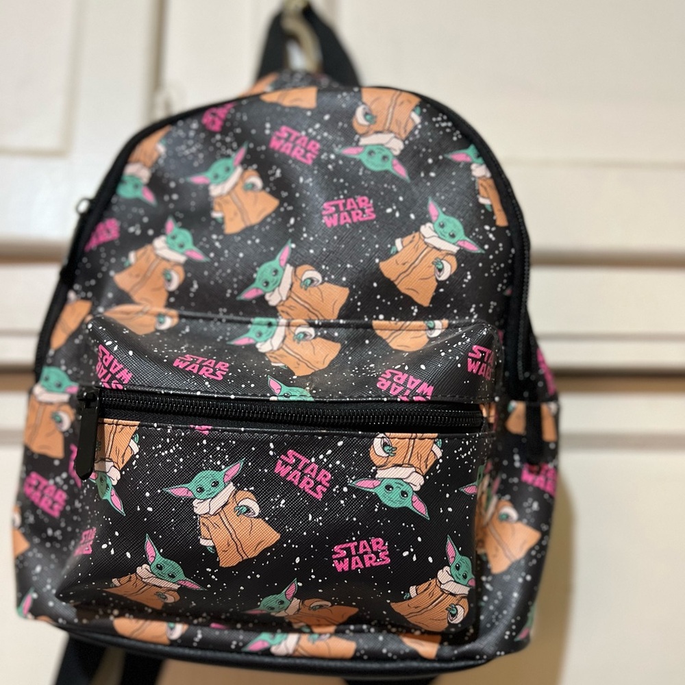 Bioworld Star Wars Black Backpack 
Grogu Baby Yoda 11" x 9"

Excellent Condition